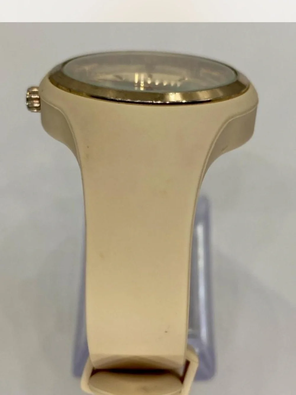 Gold-Tone *^* Bisque” Minimalist Silicone Strap Watch - Cream \ Gold Hardwear *